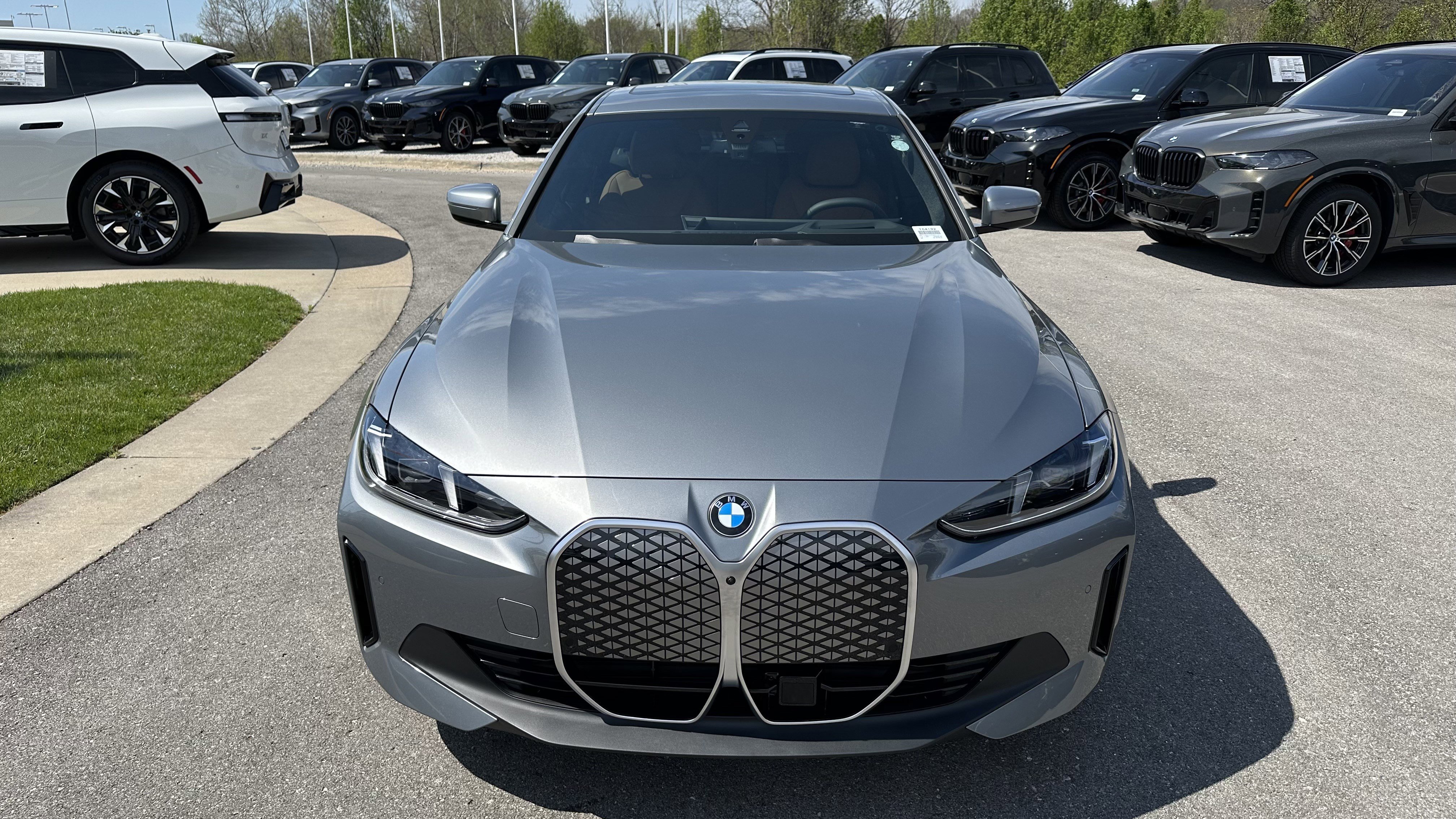Used 2026 BMW i4 xDrive40i AWD/4WD image 3