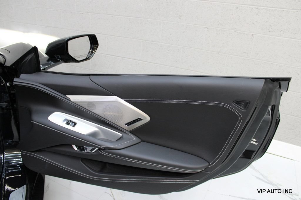Used 2024 Chevrolet Corvette Stingray Premium Conv w/ Z51 Performance Package RWD image 27