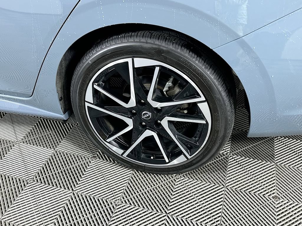 Used 2024 Nissan Sentra SR w/ SR Premium Package image 38