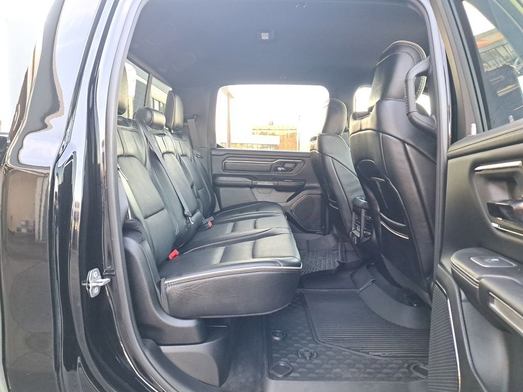 Used 2022 RAM 1500 Limited w/ Body-Colour Bumper Group image 15