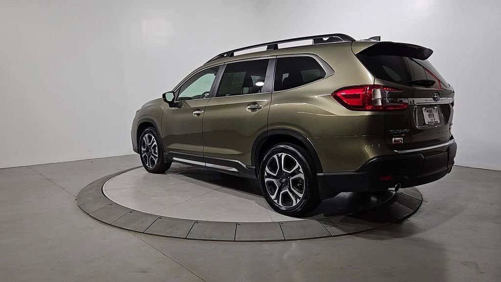 Certified 2025 Subaru Ascent Touring AWD/4WD image 3