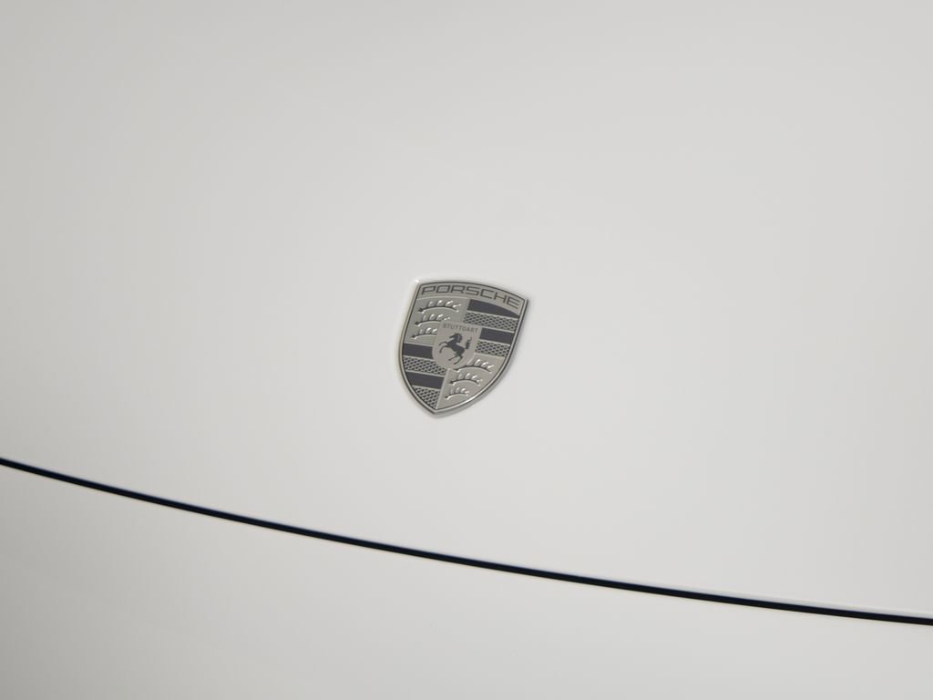 New 2026 Porsche Macan Turbo Electric image 39