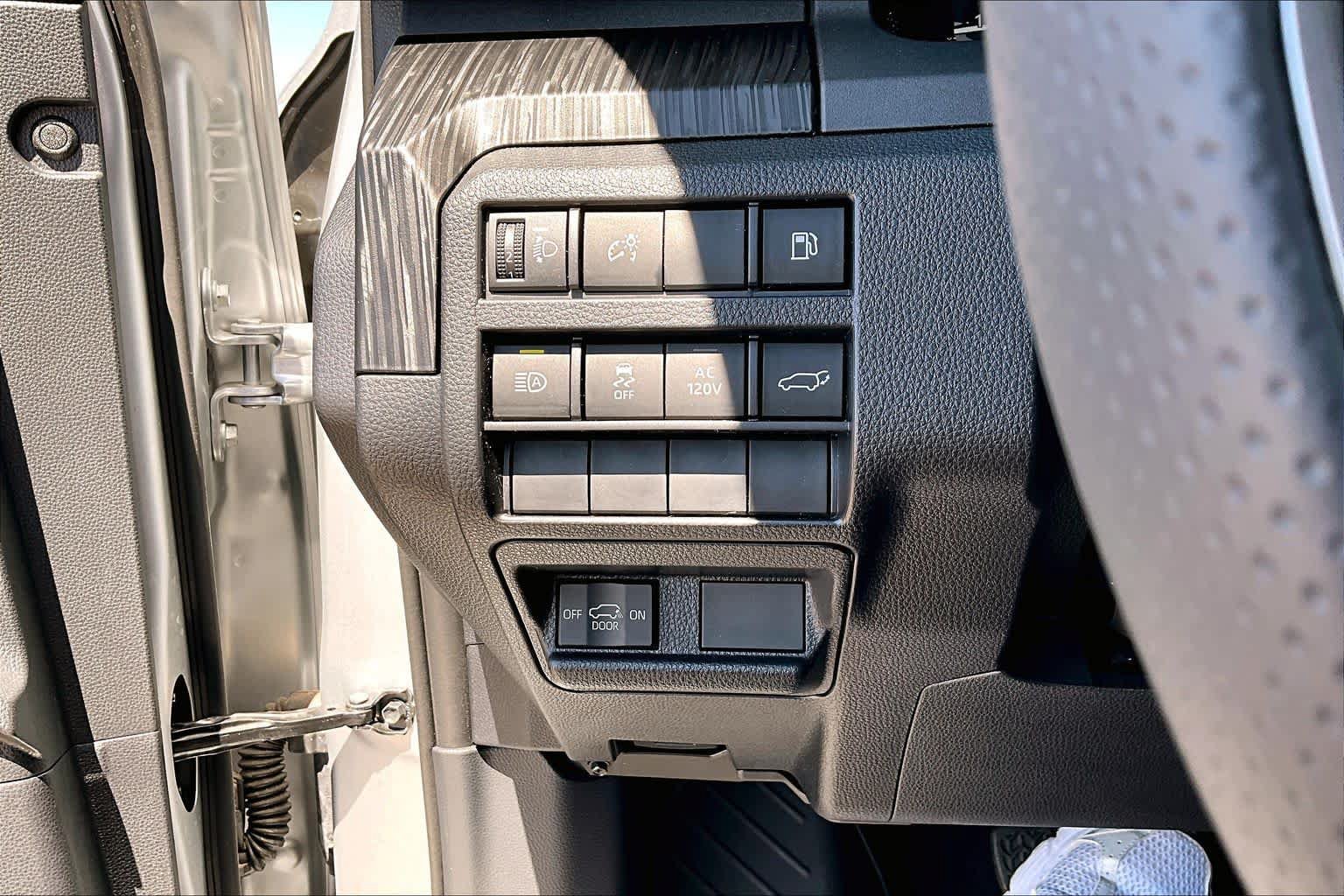 Used 2026 Toyota 4Runner Platinum AWD/4WD image 31