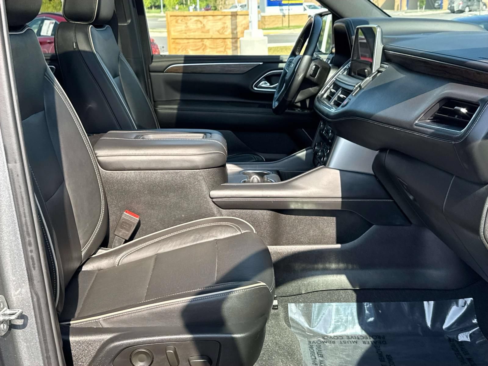 Used 2021 Chevrolet Tahoe Premier w/ Premium Package AWD/4WD image 24