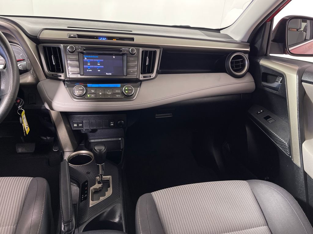 Used 2015 Toyota RAV4 XLE FWD image 15