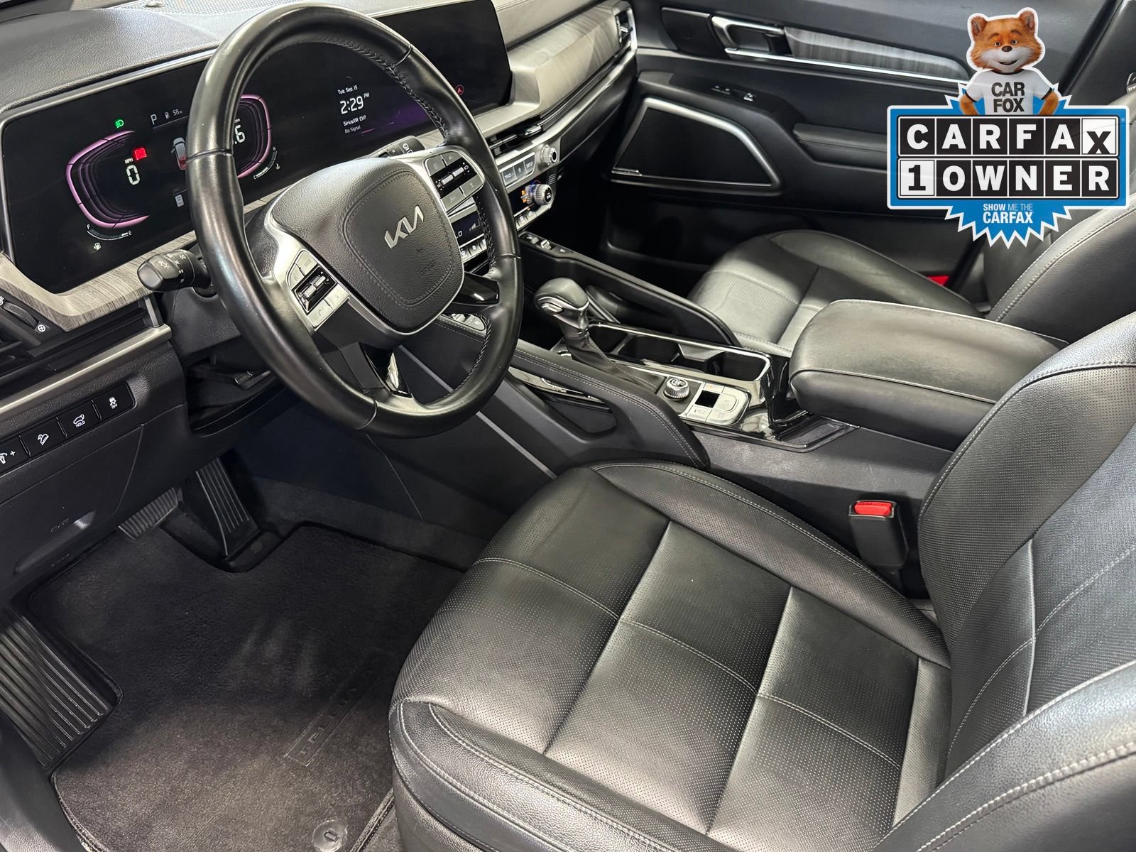 Used 2023 Kia Telluride EX w/ EX Captain's Chair Package FWD image 16