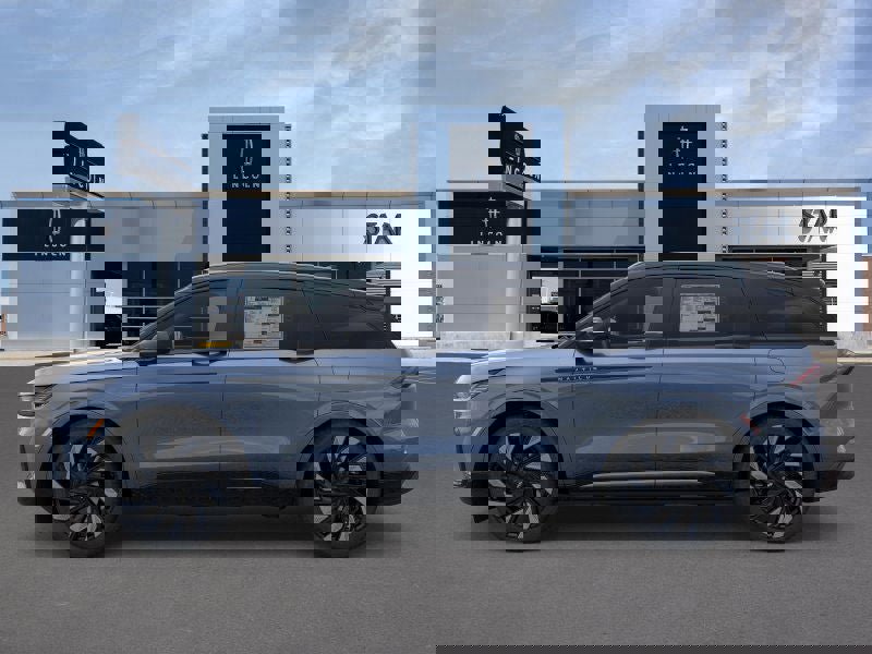 New 2025 Lincoln Nautilus Reserve w/ Jet Appearance Package image 3