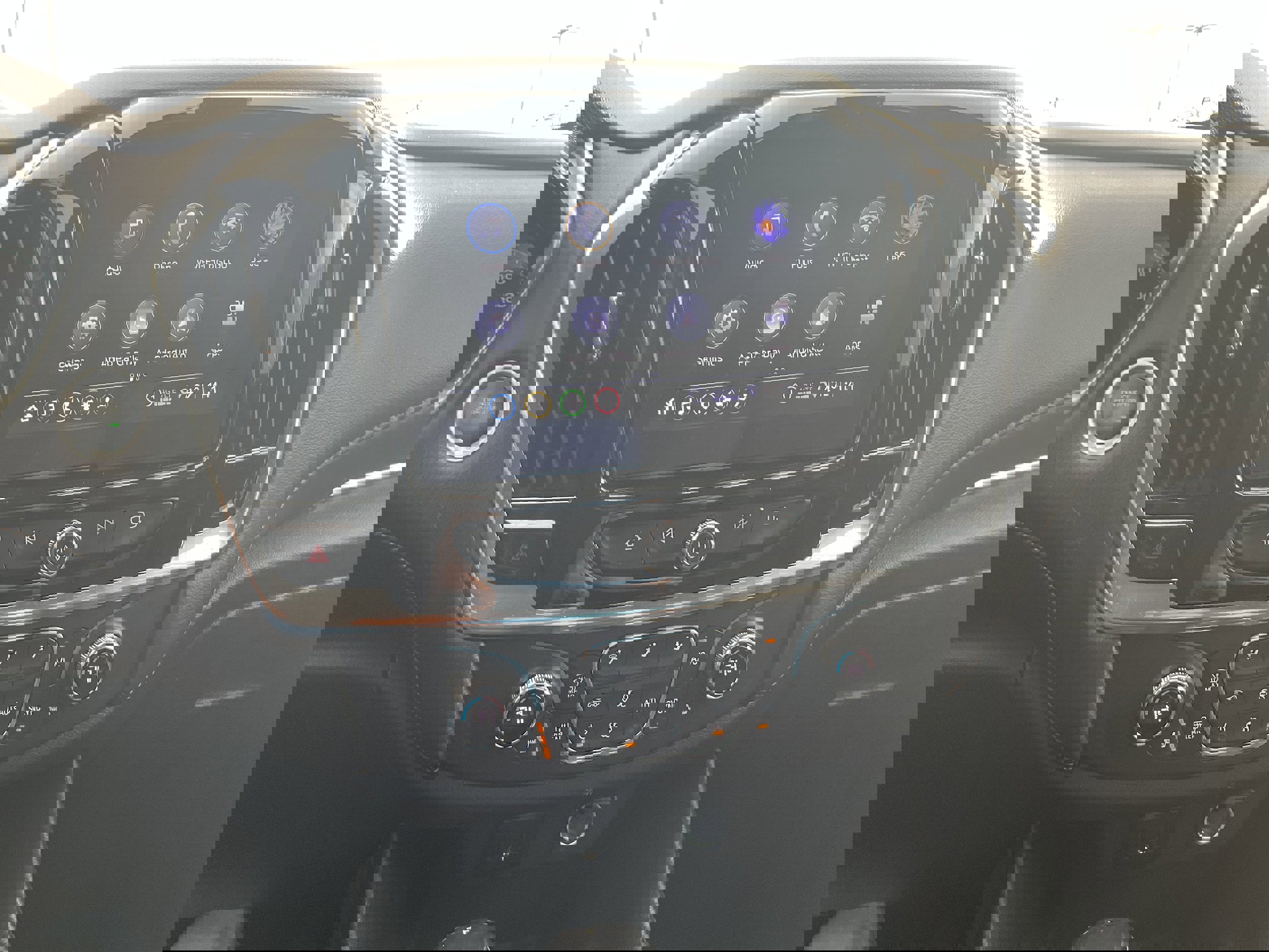 Certified 2020 Chevrolet Traverse LT image 6