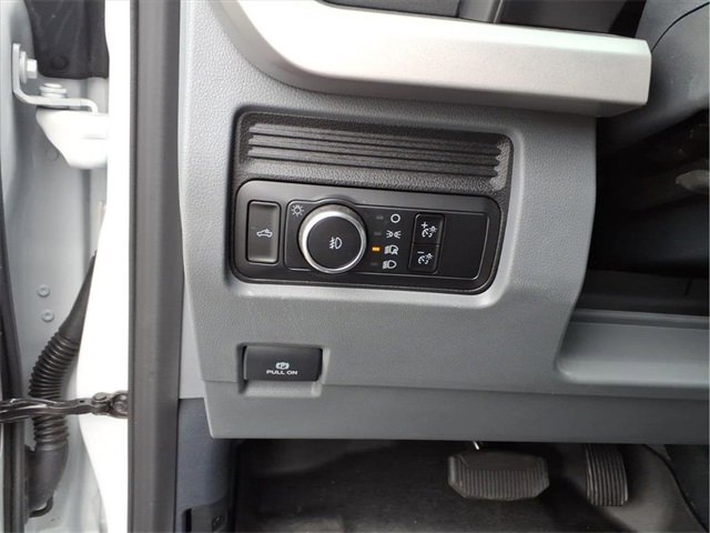 Used 2023 Ford F250 XL w/ Snow Plow/Camper Package image 20