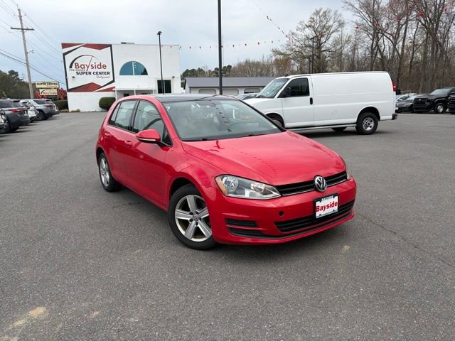 Used 2017 Volkswagen Golf Wolfsburg Edition image 2