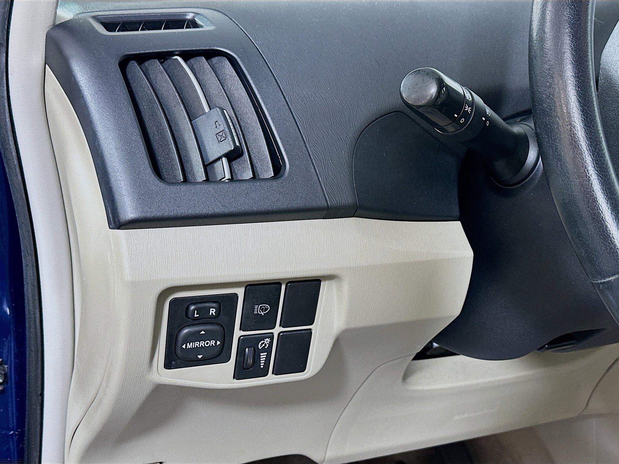 Used 2010 Toyota Prius Two FWD image 10