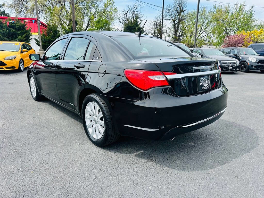 Used 2012 Chrysler 200 Touring FWD image 5