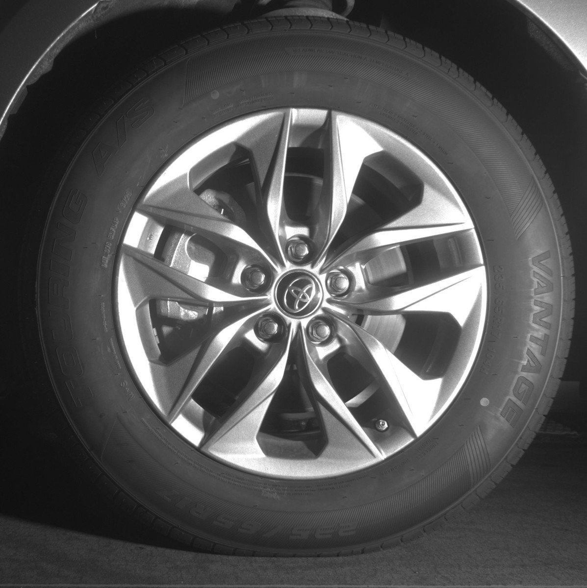 Used 2024 Toyota Sienna XLE image 12