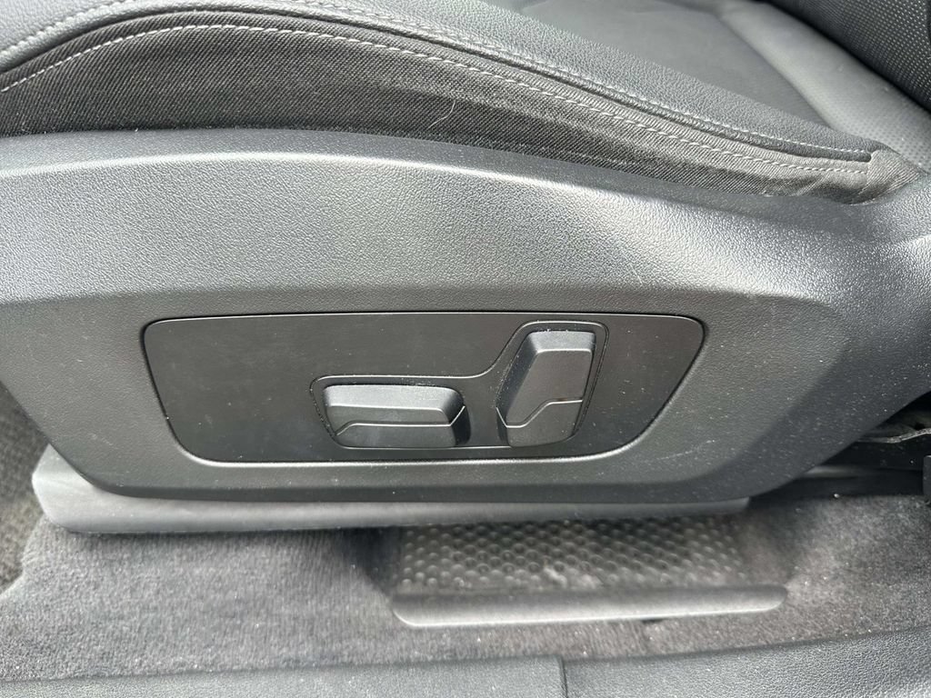 Used 2023 BMW X1 xDrive28i w/ Premium Package AWD/4WD image 23