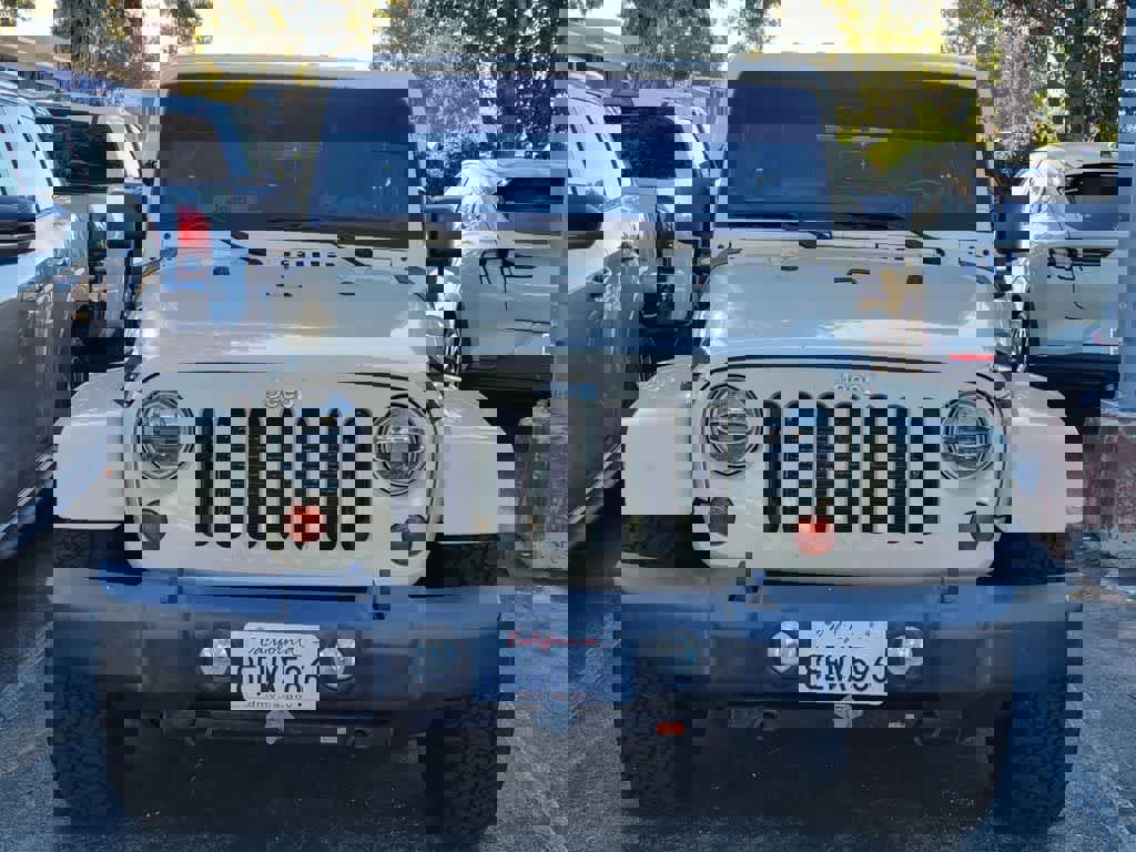 Used 2012 Jeep Wrangler Unlimited Sahara w/ Connectivity Group image 10