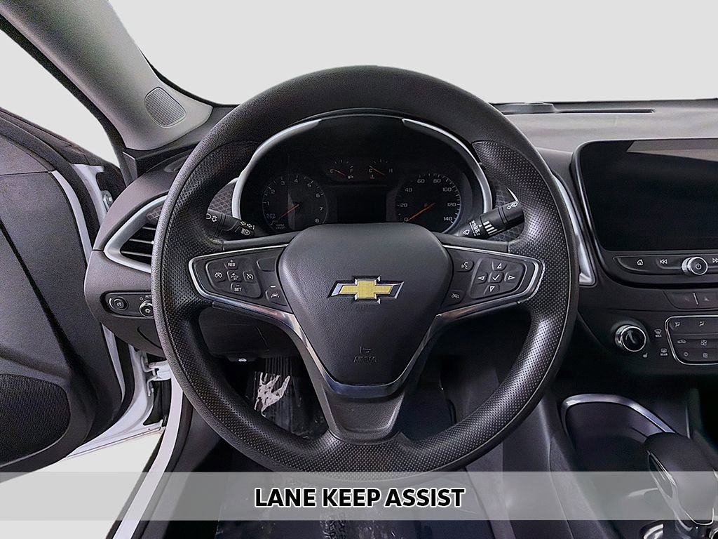 Used 2023 Chevrolet Malibu LT image 3
