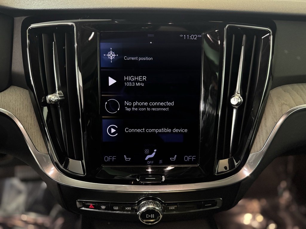 Used 2021 Volvo V60 T5 Cross Country w/ Protection Package image 18