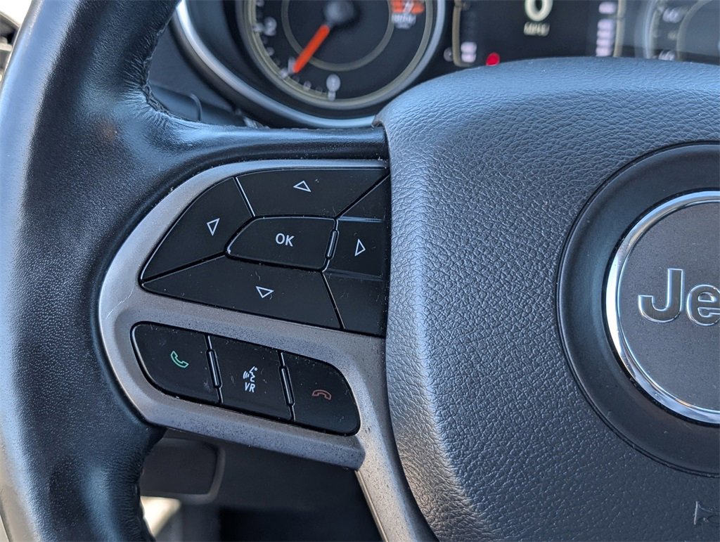 Used 2021 Jeep Cherokee Latitude Plus image 14