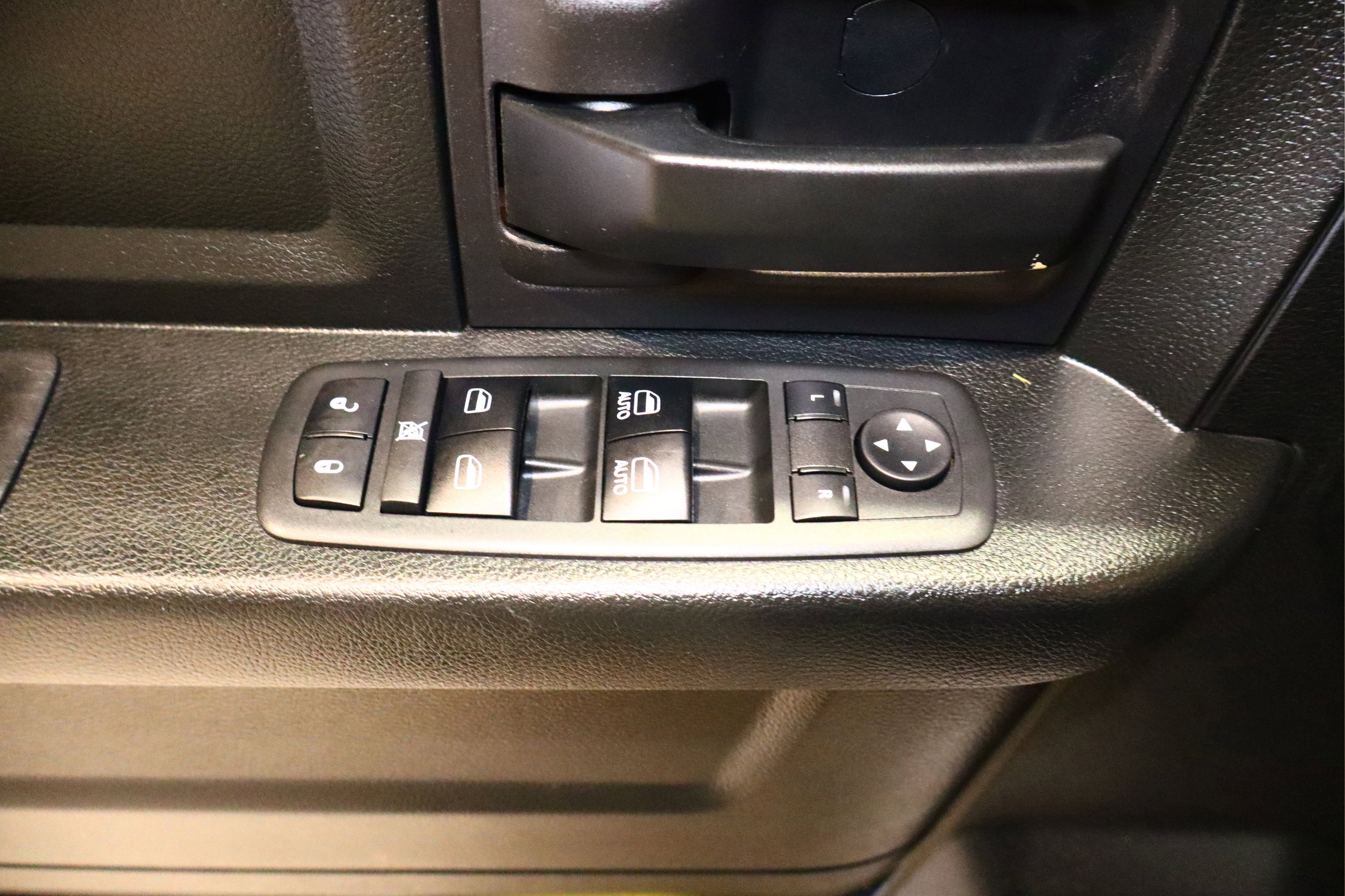 Used 2018 RAM 1500 Tradesman w/ Protection Group image 35