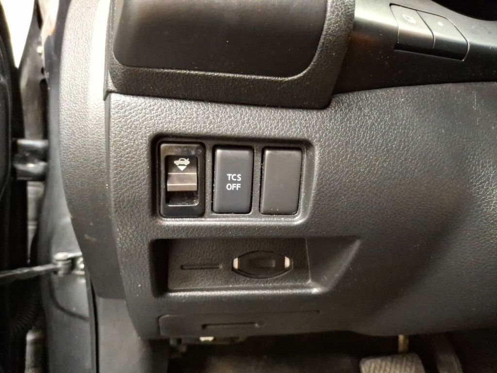 Used 2009 Nissan Altima 3.5 SE w/ Premium Pkg image 23
