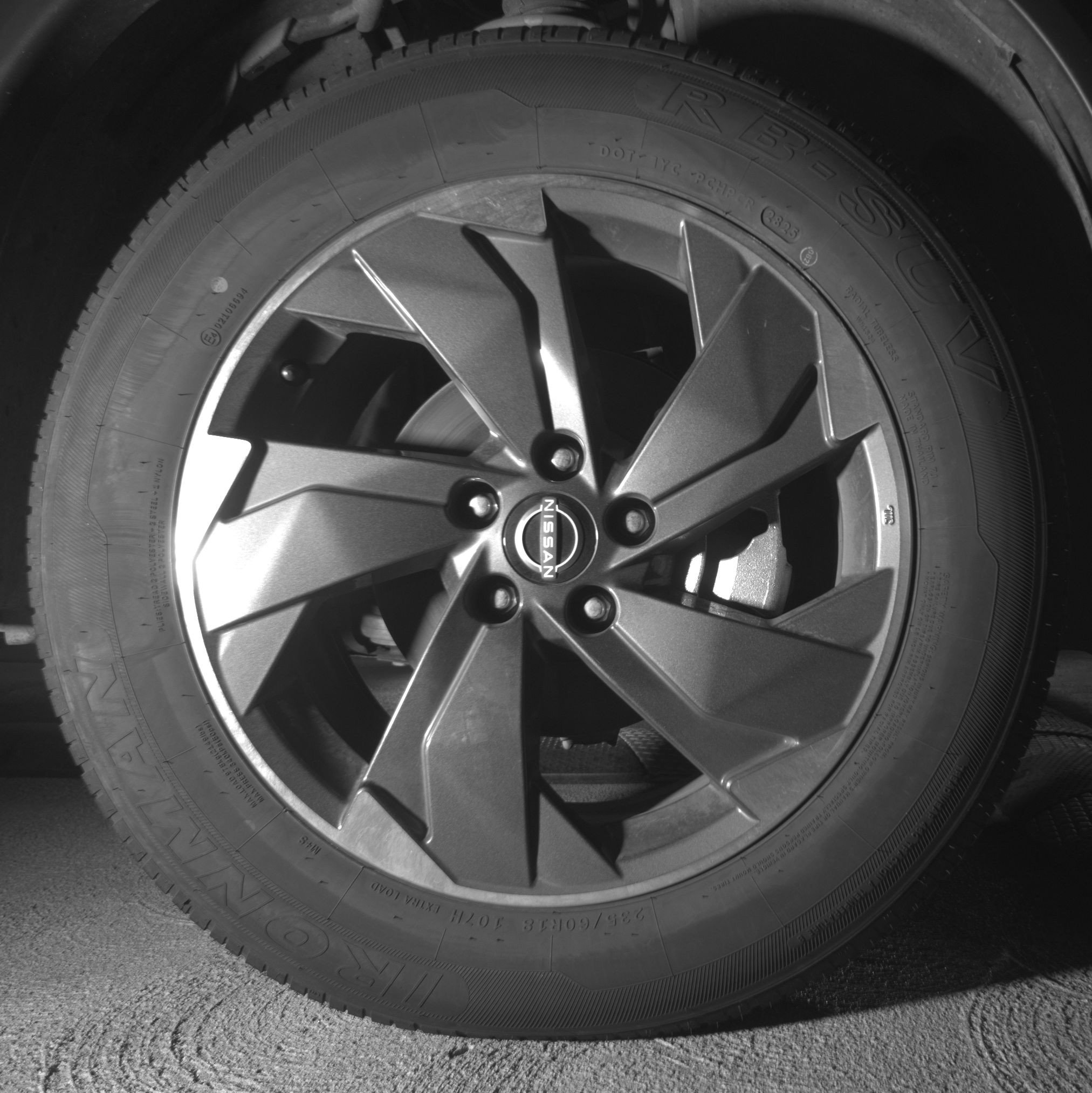 Used 2025 Nissan Rogue SV image 13