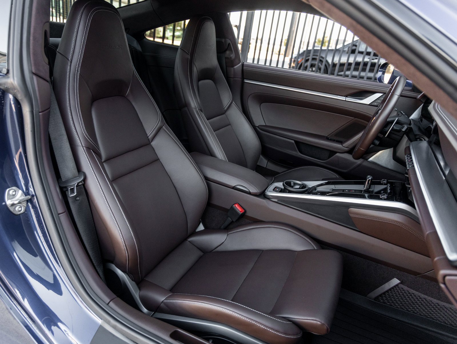 Certified 2024 Porsche 911 Turbo S w/ 911 Turbo Sportdesign Package image 36