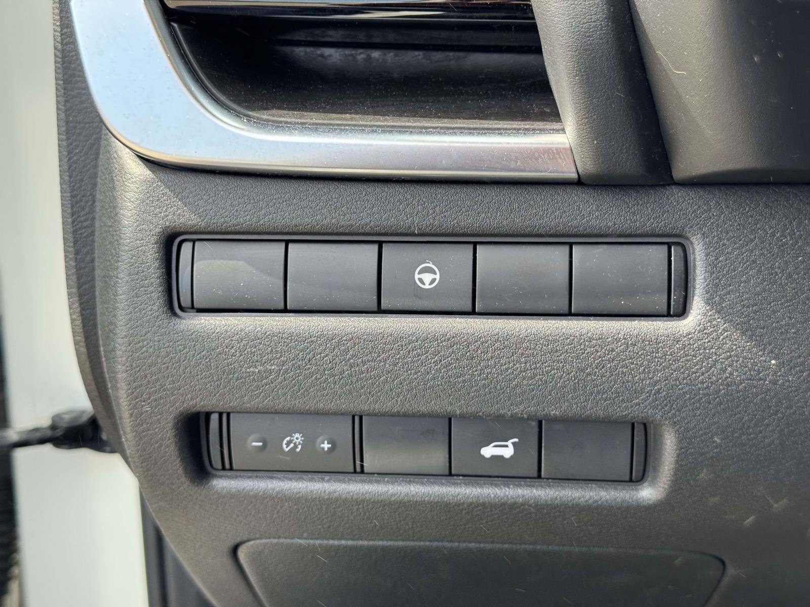 Used 2021 Nissan Rogue SL image 19