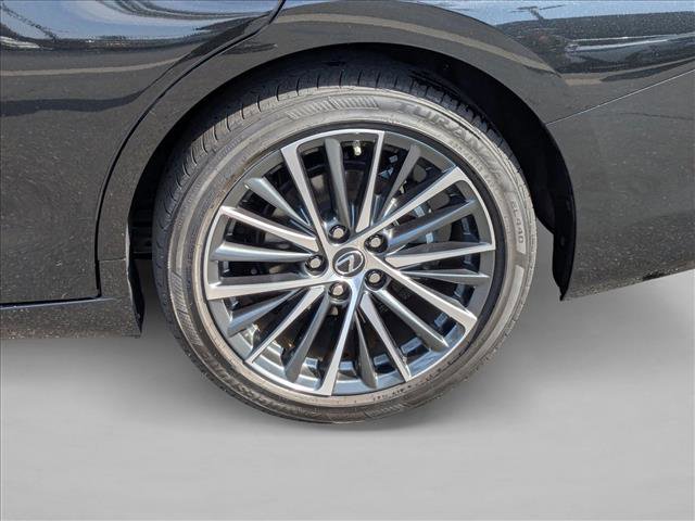 Certified 2025 Lexus ES 300h w/ Premium Package image 21