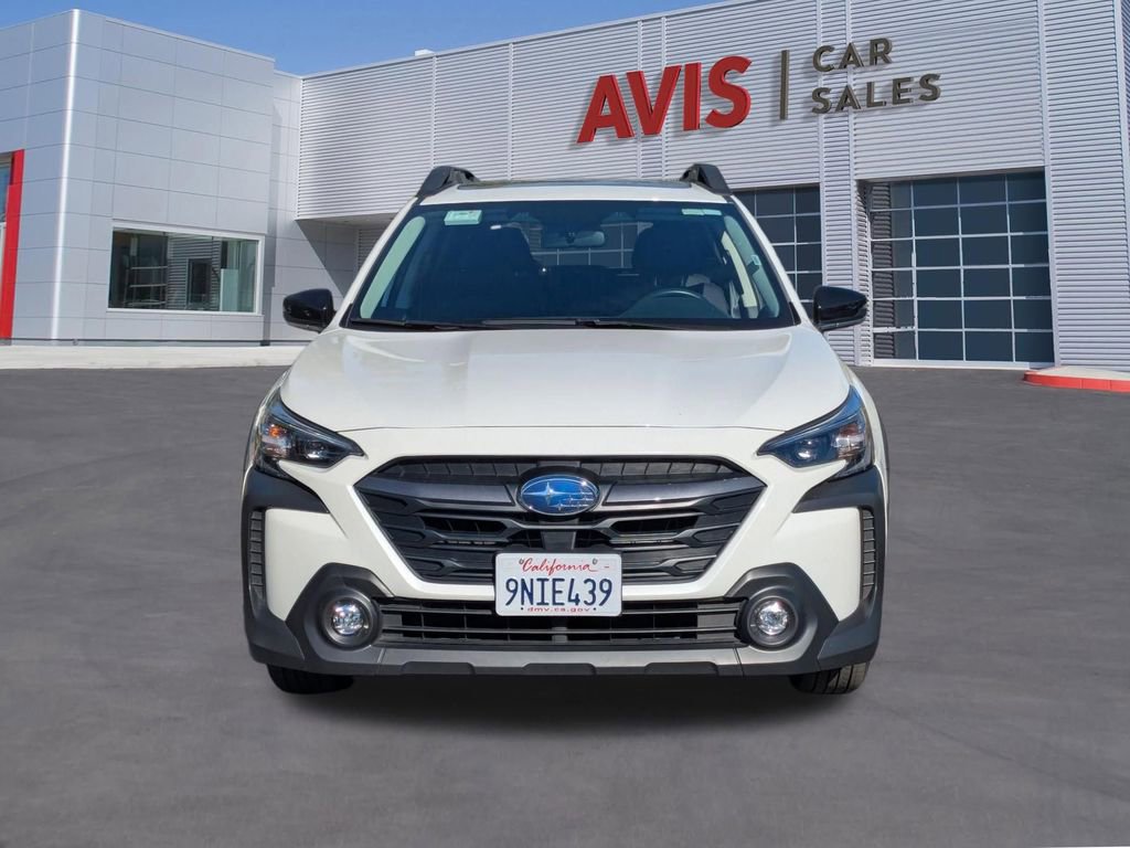 Used 2025 Subaru Outback Premium image 2