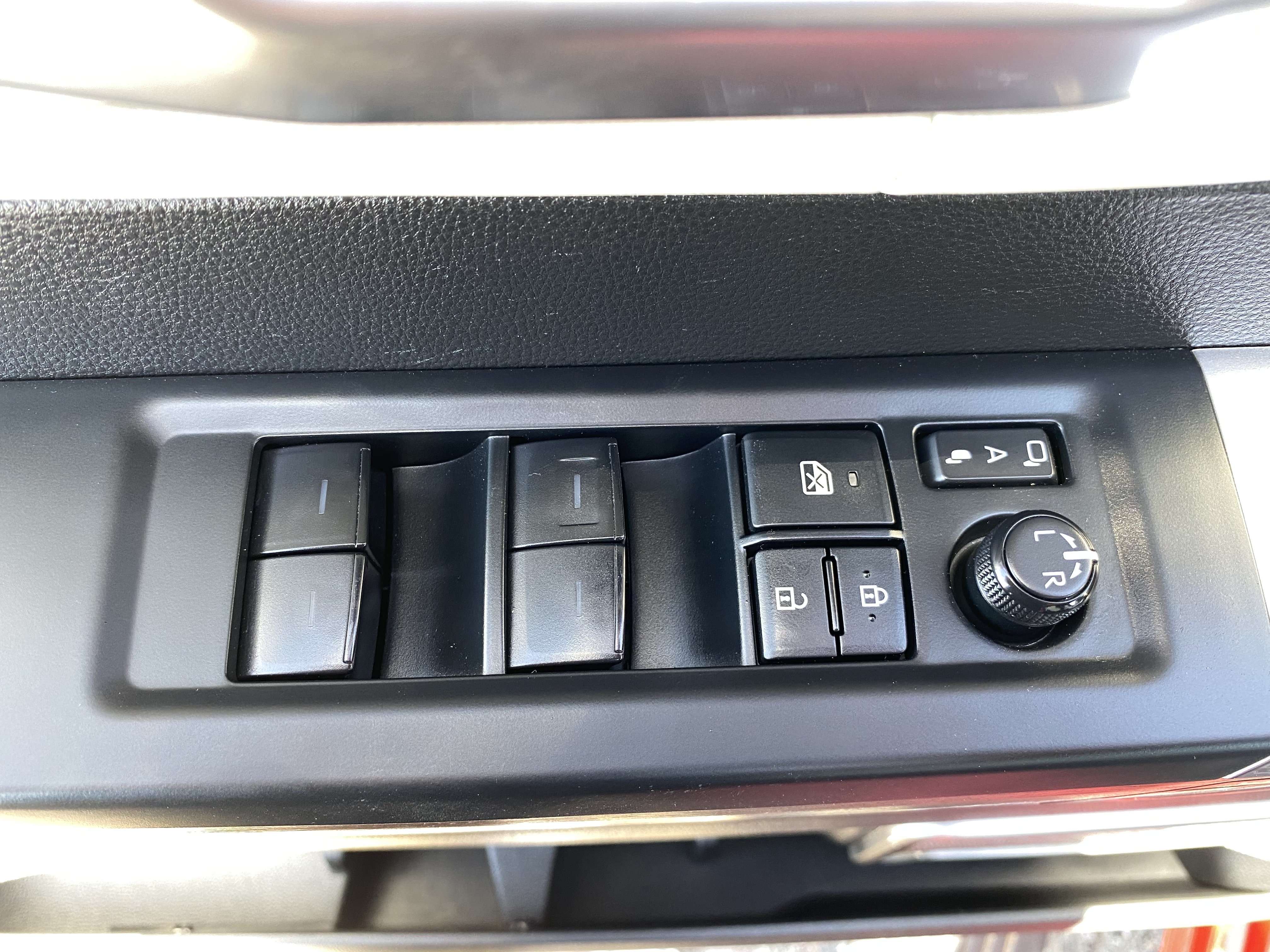 Used 2023 Toyota Sequoia Capstone AWD/4WD image 22