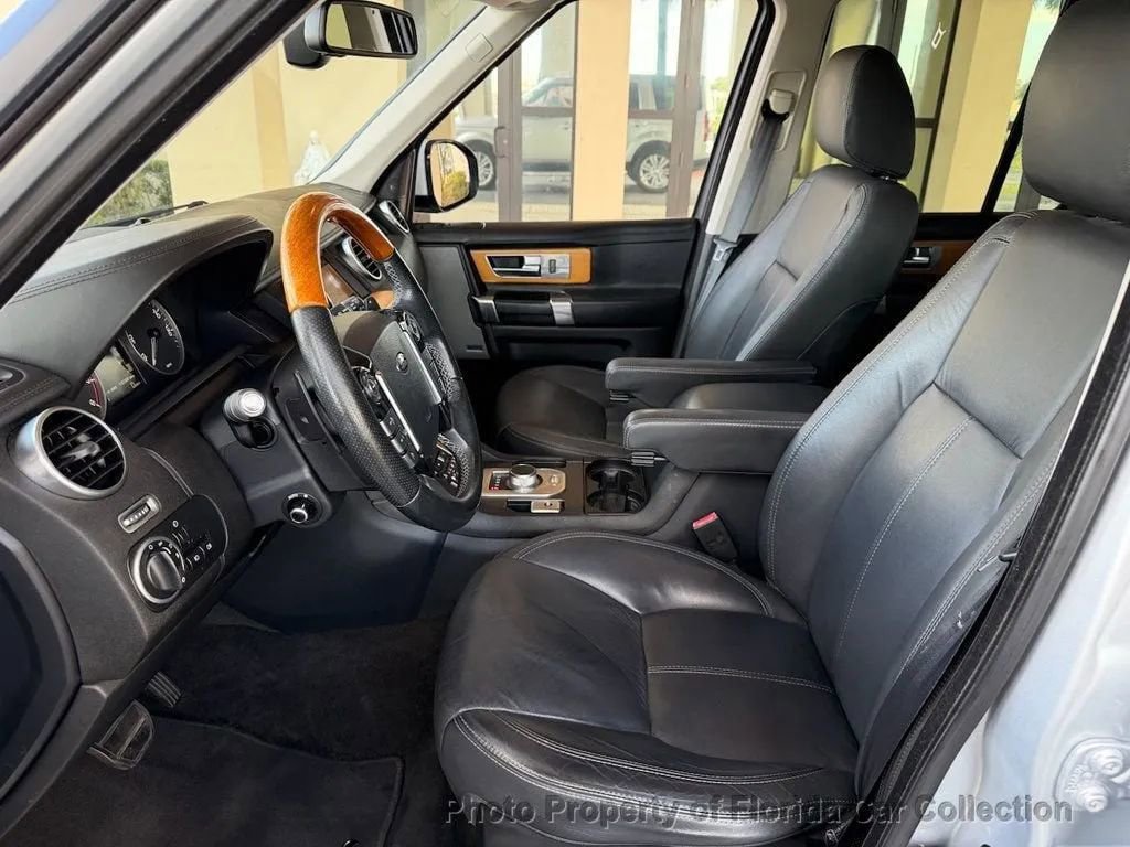 Used 2015 Land Rover LR4 HSE LUX image 32