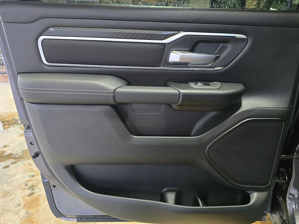 New 2026 RAM 1500 4x4 Crew Cab image 37