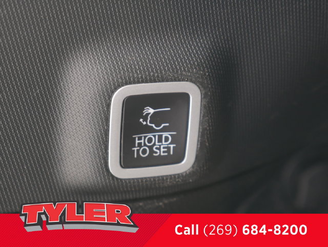 Used 2024 Jeep Grand Cherokee Limited 4xe AWD/4WD image 17