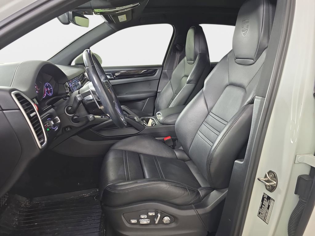 Used 2019 Porsche Cayenne image 18