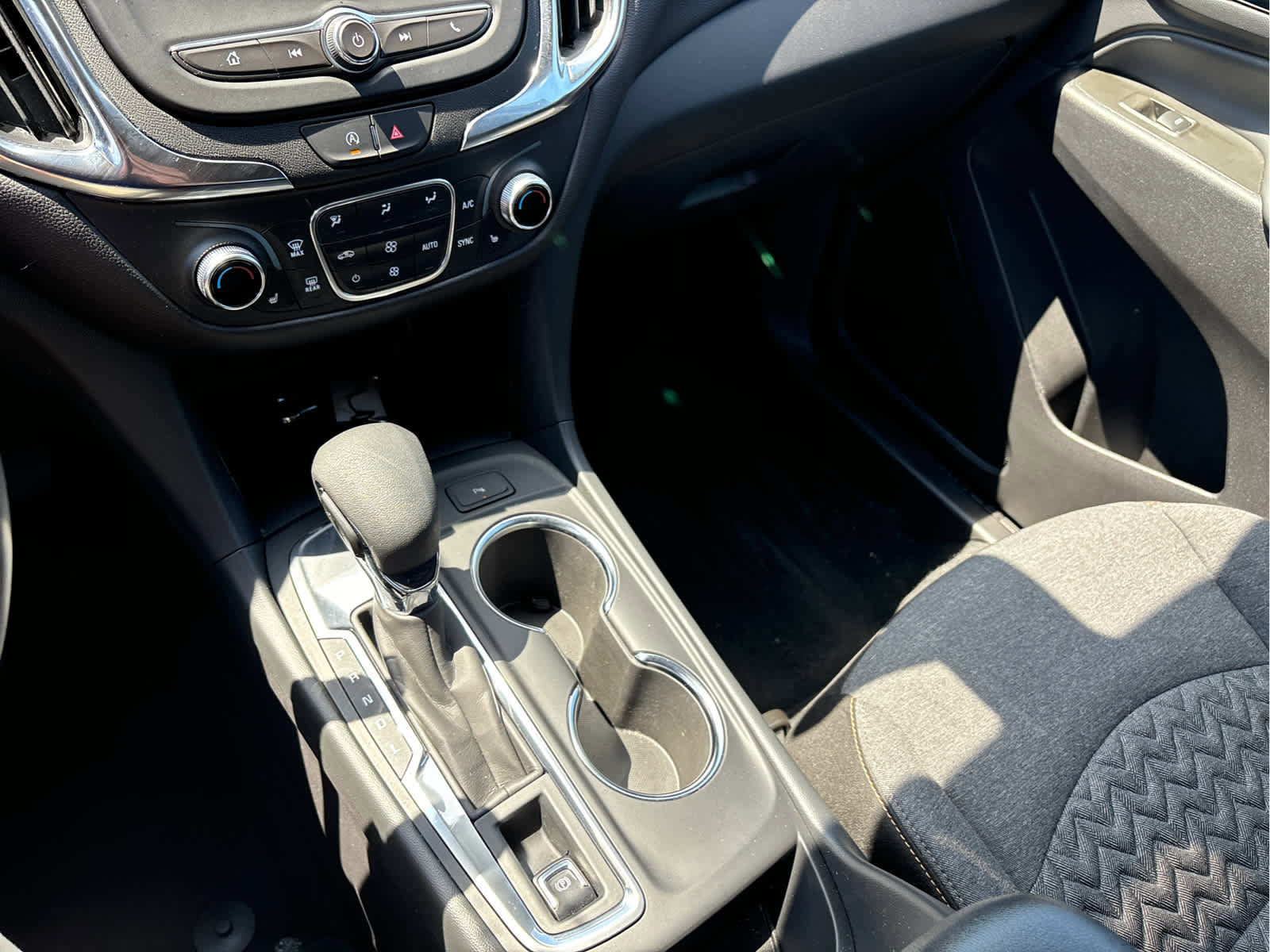 Certified 2024 Chevrolet Equinox LT w/ LPO, Floor Liner Package image 13