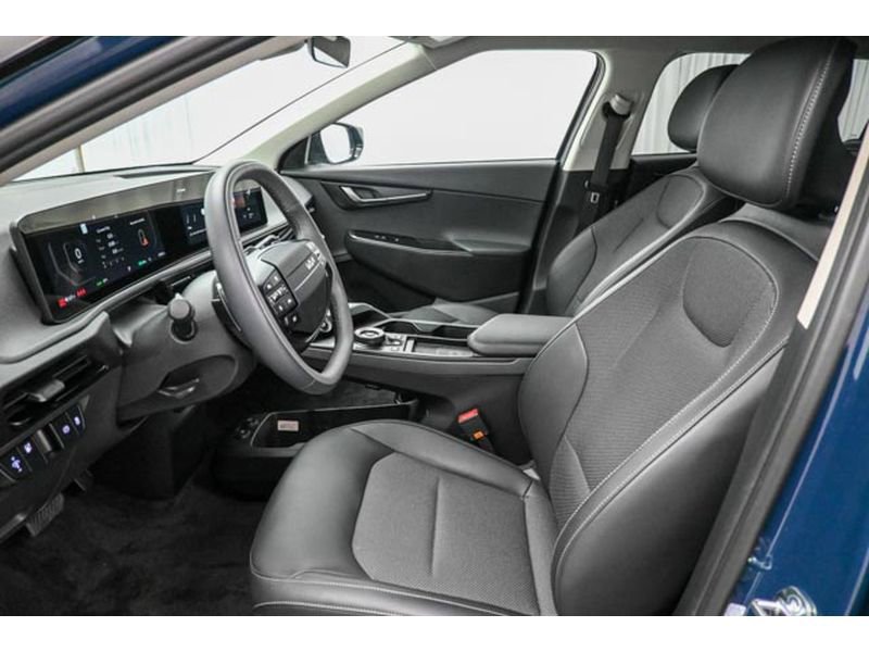 Used 2025 Kia EV6 Light image 17