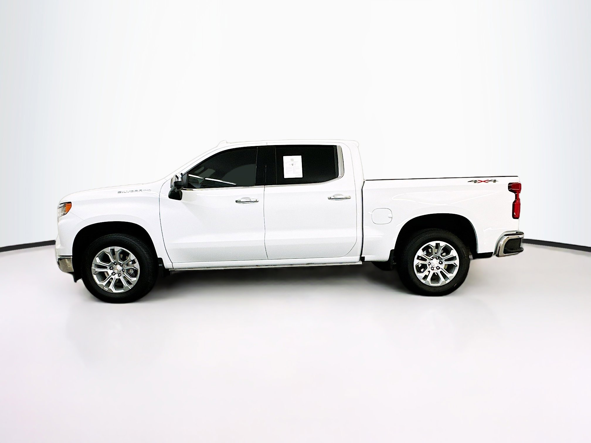 Used 2025 Chevrolet Silverado 1500 LTZ image 4
