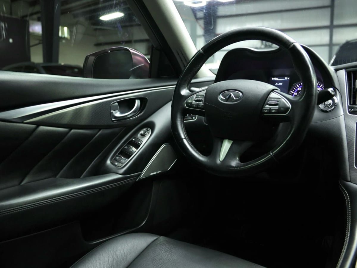 Used 2017 INFINITI Q50 2.0t w/ Moonroof Package RWD image 38