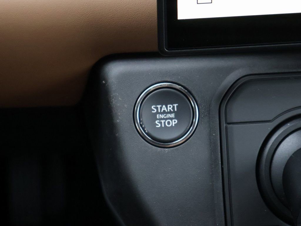 New 2026 Land Rover Defender 110 S image 27