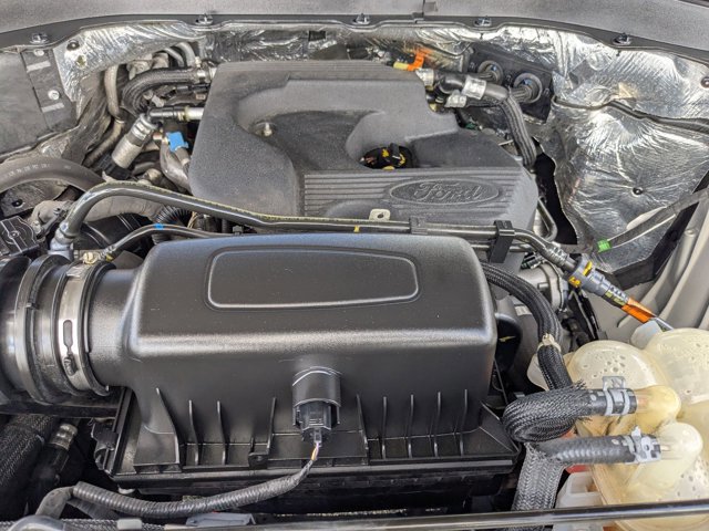 Used 2020 Ford Explorer XLT w/ Equipment Group 202A image 21