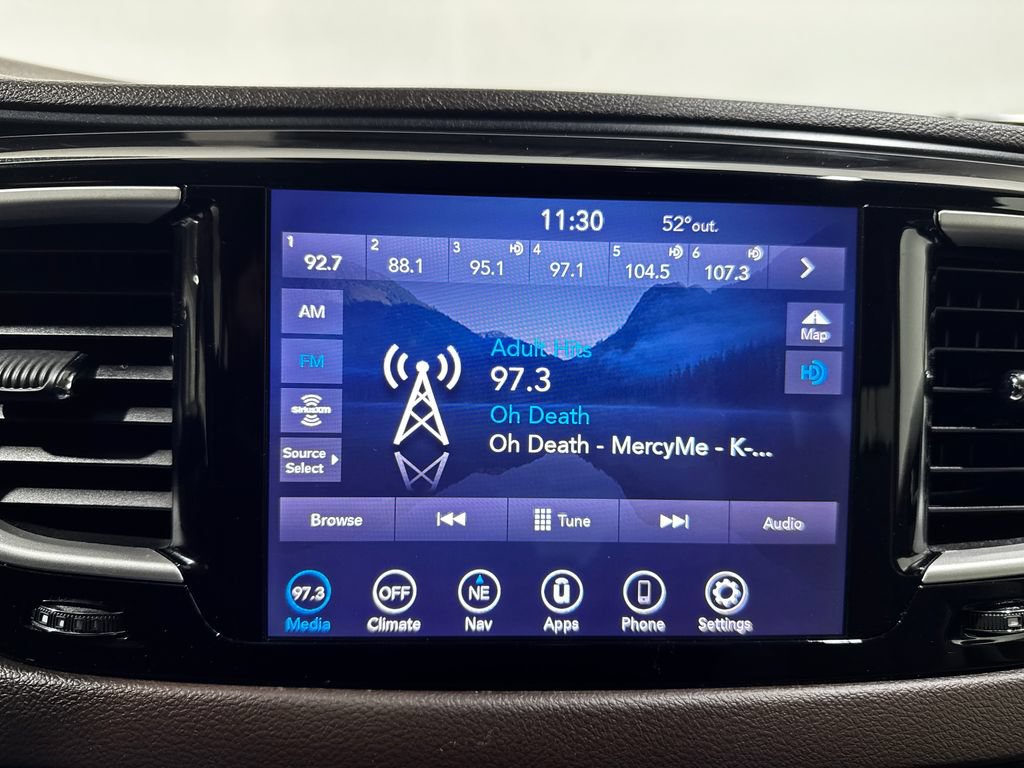 Used 2020 Chrysler Pacifica Touring w/ Advanced Safetytec Group FWD image 4