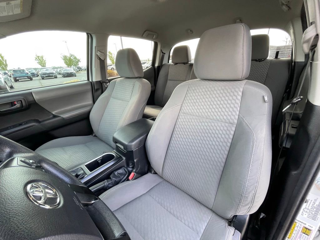 Used 2022 Toyota Tacoma SR w/ SR Convenience Package image 22