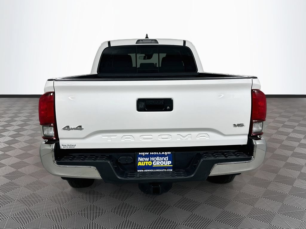 Used 2020 Toyota Tacoma SR5 AWD/4WD image 12