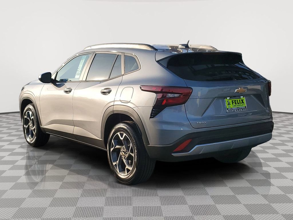 New 2026 Chevrolet Trax LT image 3