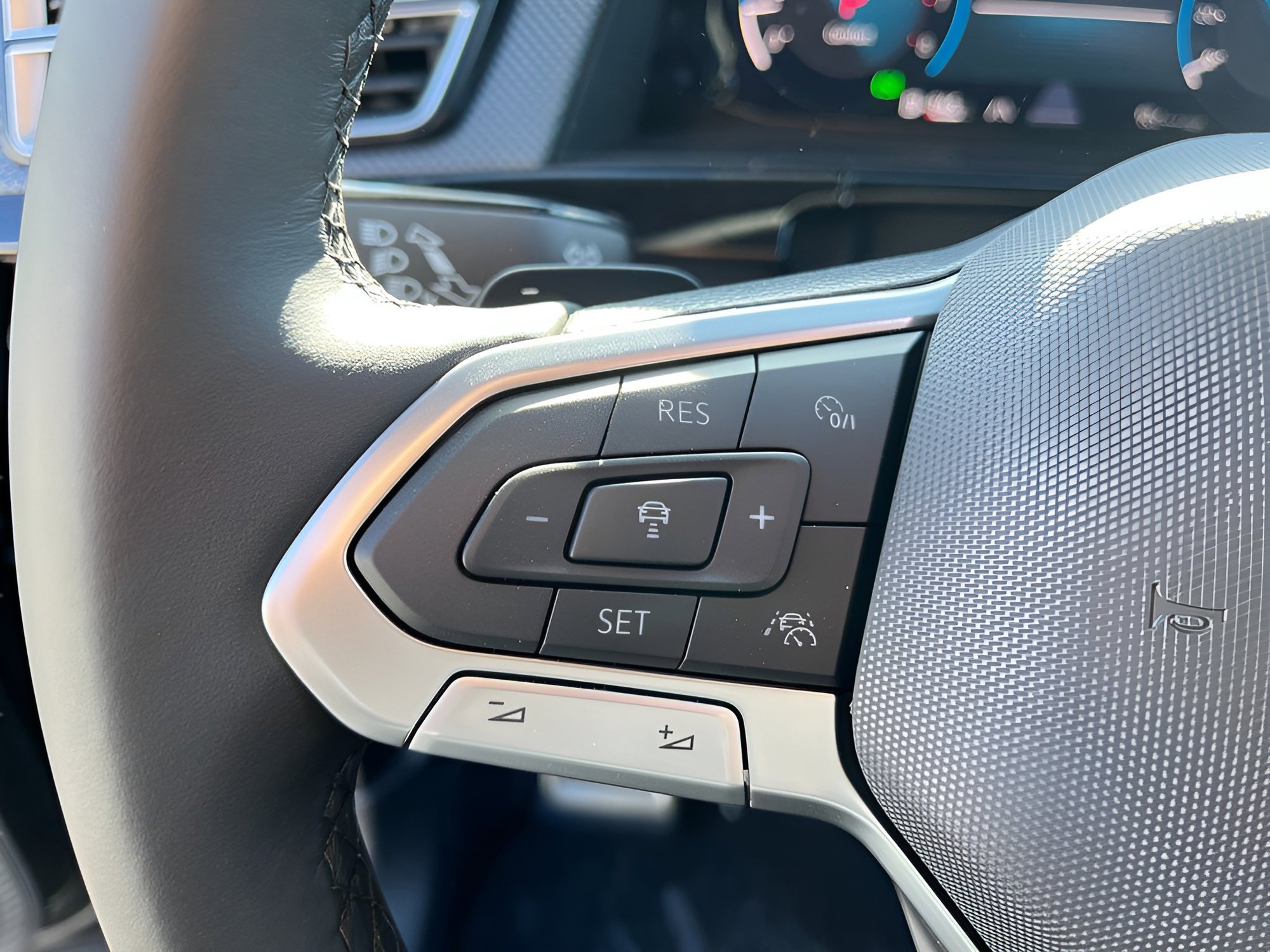 New 2026 Volkswagen Atlas Cross Sport SEL Premium R-Line image 14