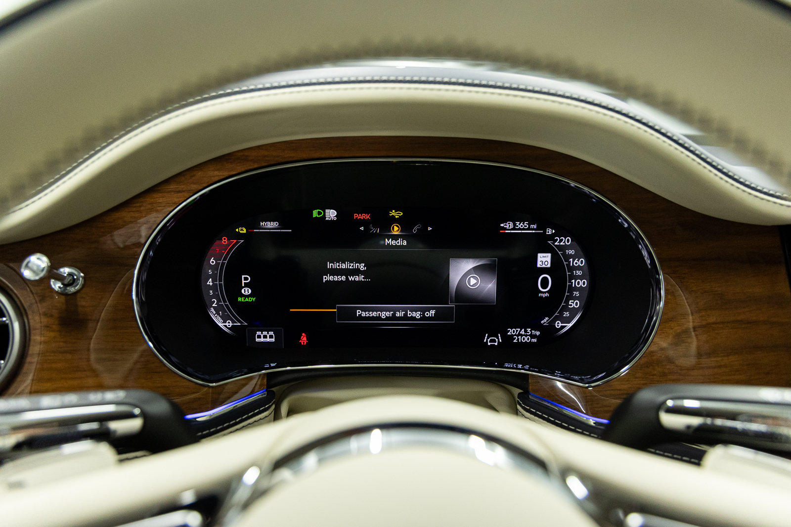Certified 2026 Bentley Flying Spur V8 AWD/4WD image 35
