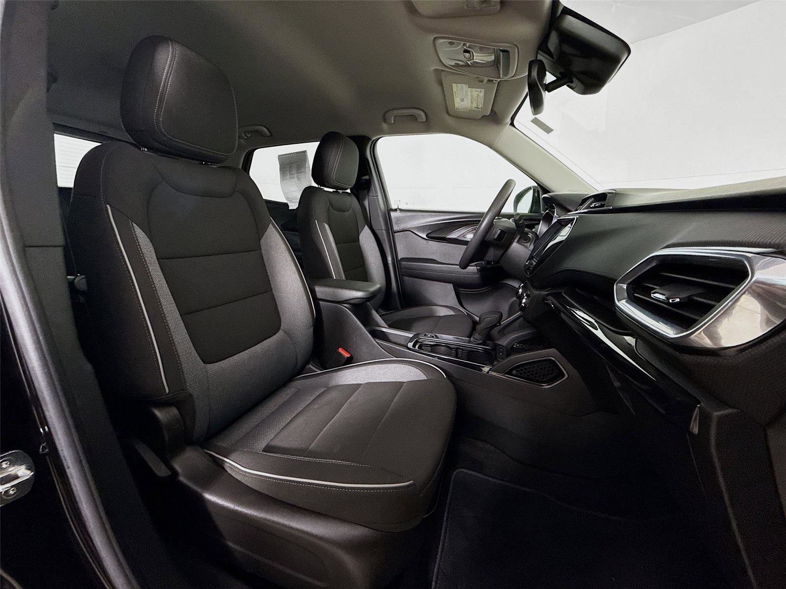 Used 2022 Chevrolet TrailBlazer LT w/ Convenience Package image 26