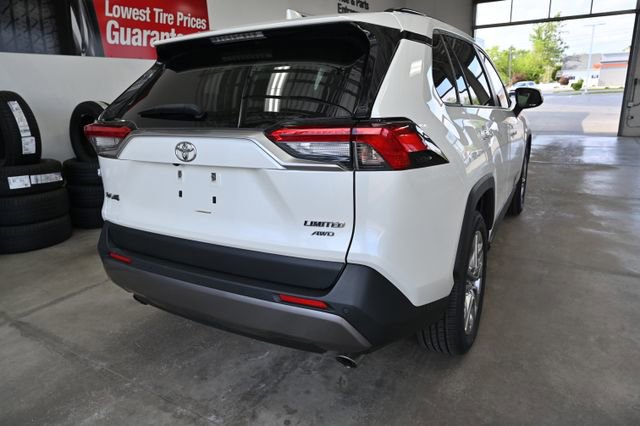 Used 2019 Toyota RAV4 Limited w/ Advanced Technology Package AWD/4WD image 6