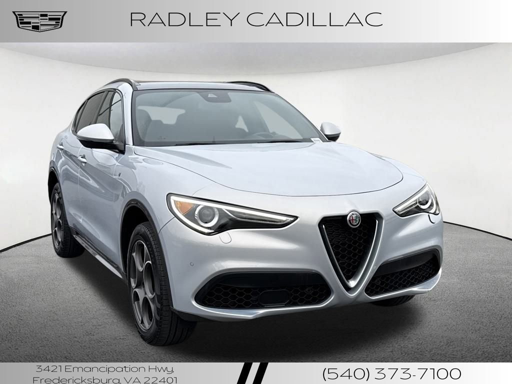 Used 2022 Alfa Romeo Stelvio Ti w/ Active Assist Plus Package image 9