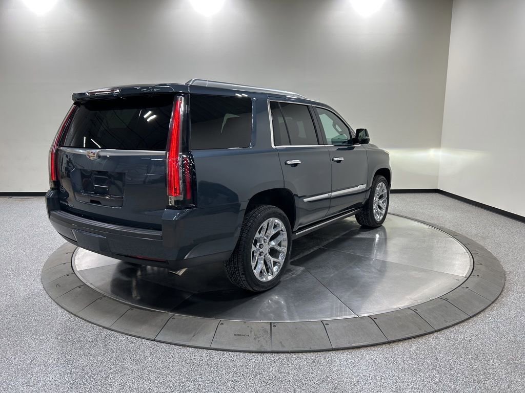Used 2020 Cadillac Escalade Platinum image 6